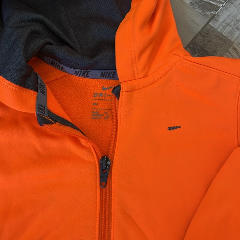 Nike Tracksuit - Picture 2 of 3